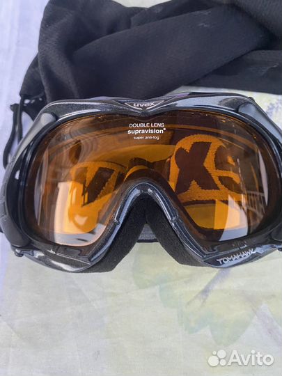 Горнолыжные очки uvex