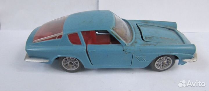 Мазерати мистраль купе. Дно без надписей