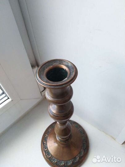 Старинный подсвечник
