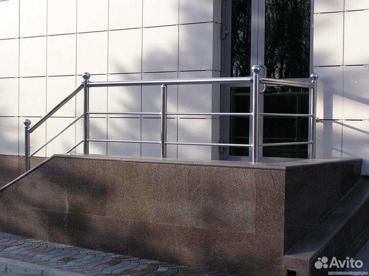 Перила из нержавеющей стали со стеклом