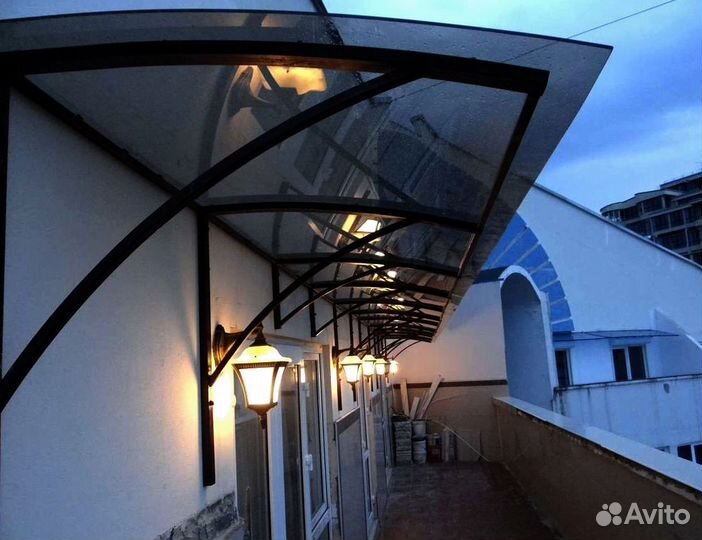 Навес из стекла