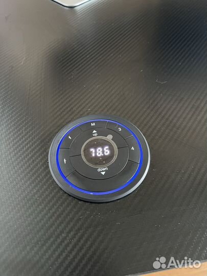 Компьютерный стол с электроприводом