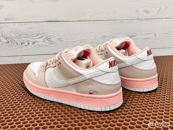 Nike Sb Dunk Low Pink Pigeon