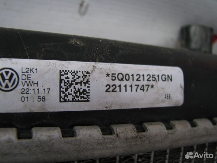 Skoda Octavia A7 Радиатор двигателя интеркулер