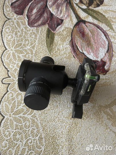 Шаровая штативная головка