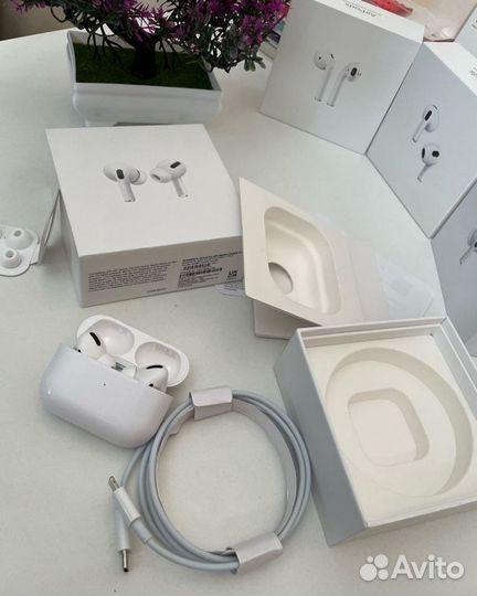 AirPods Pro + Чехол в подарок