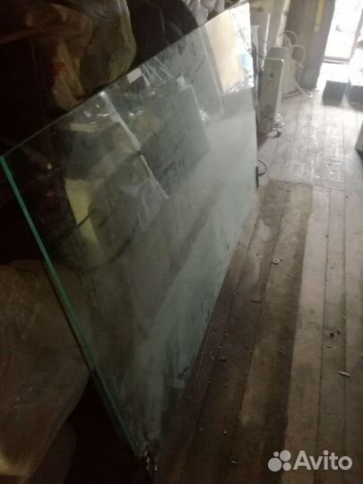 Дверь стеклянная