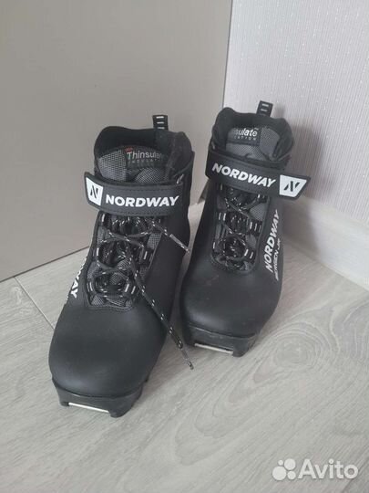 Лыжи беговые с палками + ботинки