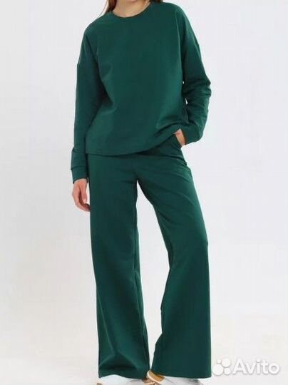 Спортивный костюм женский