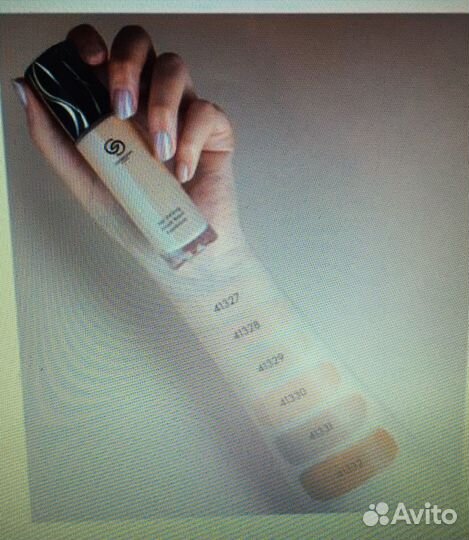 Антивозрастная тональная основа Giordiani Gold