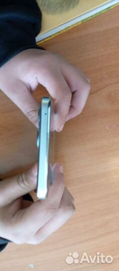 Телефон honor х8