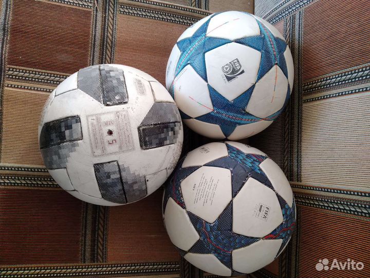 Футбольный мяч adidas