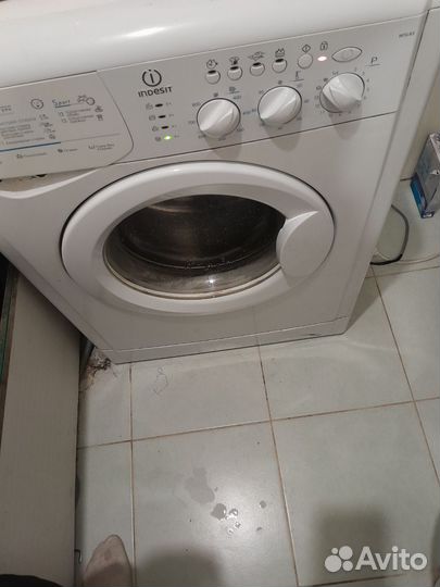 Стиральная машина indesit