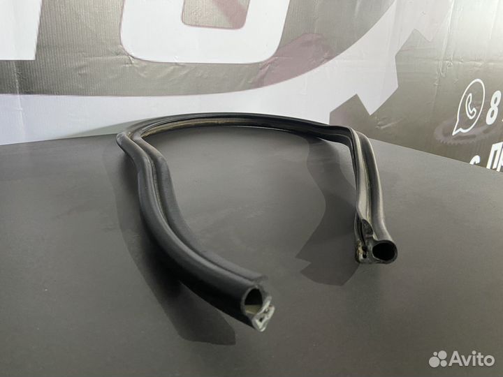 Уплотнительная резинка volkswagen polo 5 1.6