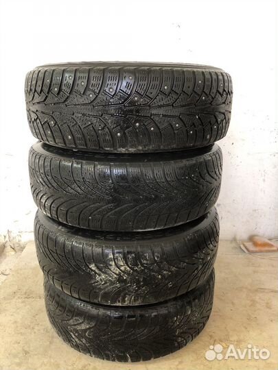 Bridgestone Blizzak WS-15 15/4.5 R15.3 88C
