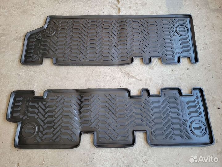 Коврик в салон 2й и 3й ряд Volkswagen Caravelle T5