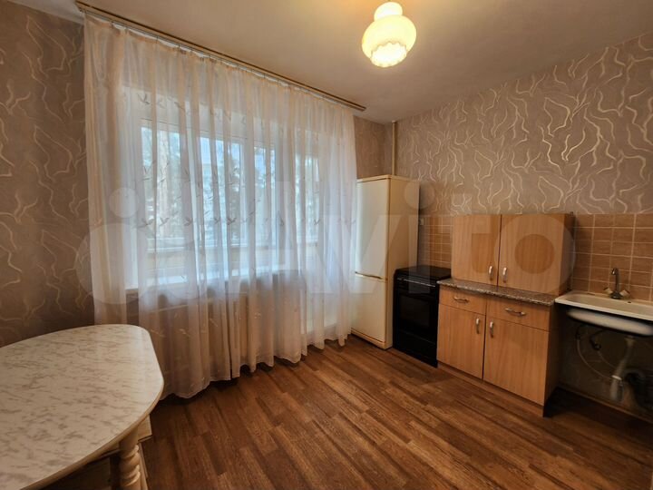 1-к. квартира, 38 м², 4/10 эт.