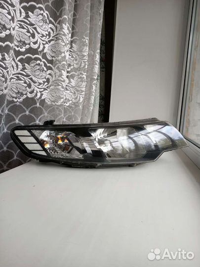 Фара Kia cerato 2
