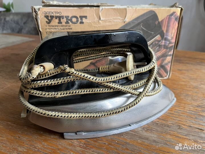 Утюг СССР рабочий электрический