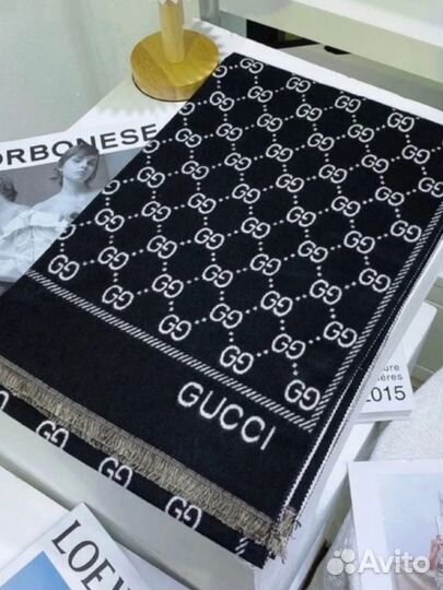 Кашемировый палантин Gucci черный с белым