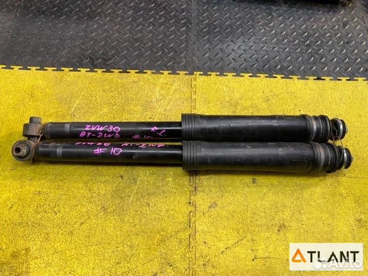 Амортизатор задний toyota prius