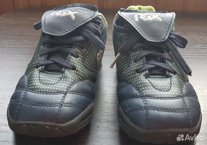 Футбольные бутсы детские 33 размер для газона