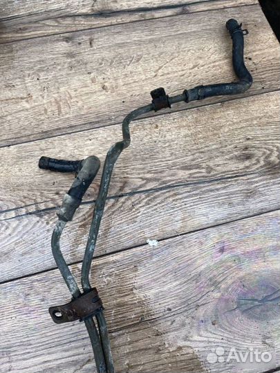 Трубка гур Nissan Primera 2.0