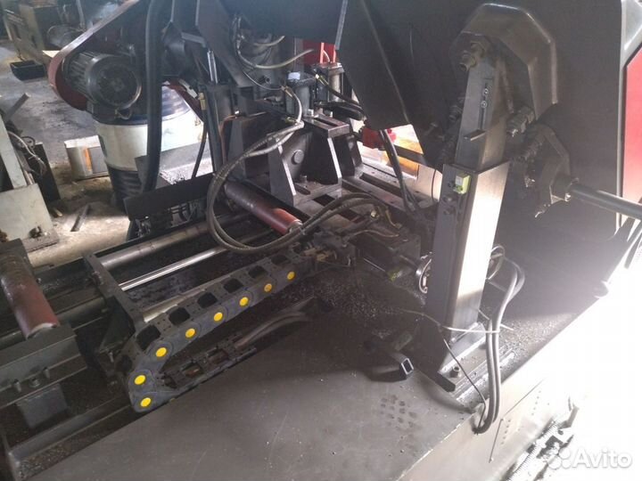 Автоматический ленточнопильный станок по металлу