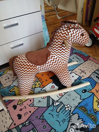 Лошадь качалка