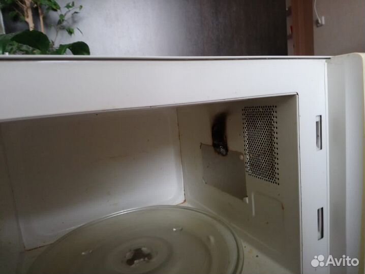 Микроволновая печь Akai