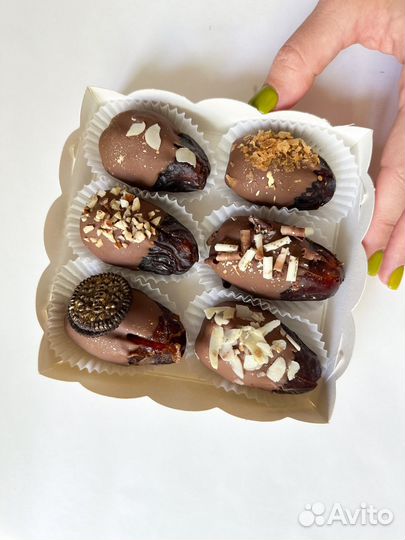 Финики в шоколаде