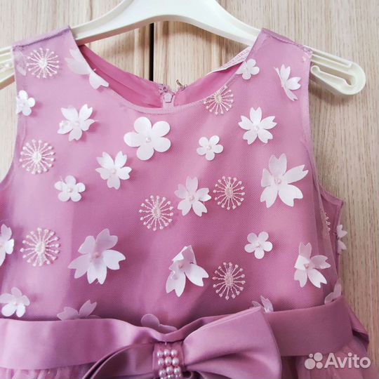 Нарядное платье для девочки