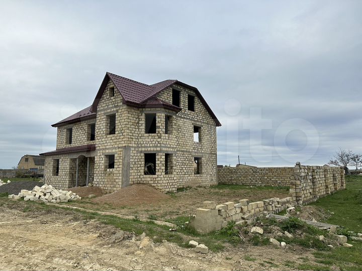 Дом 450 м² на участке 6 сот.