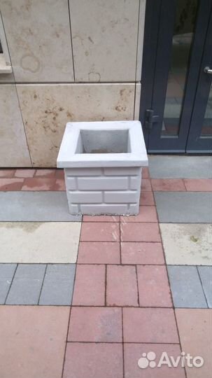 Бетонные цветники, вазоны