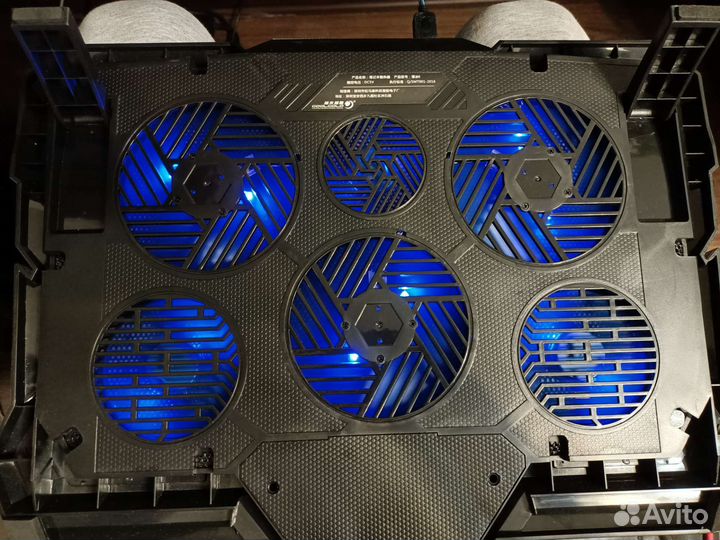 Подставка с охлаждением для ноутбука