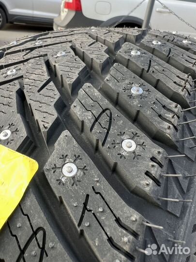 Kapsen IceMax RW516 245/45 R18 135U