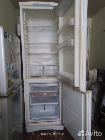 Два холодильника продам