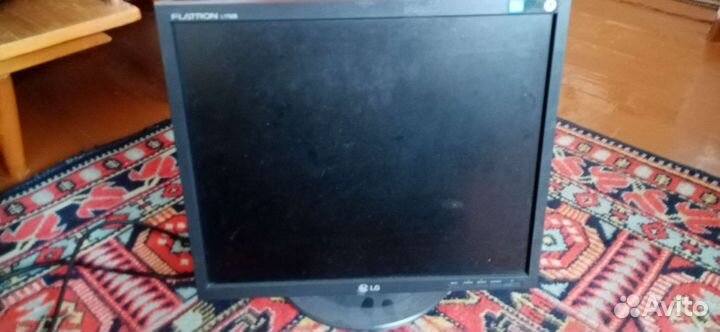 Монитор LG