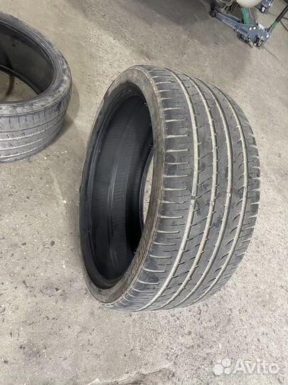 Toyo W8 245/35 R19 D