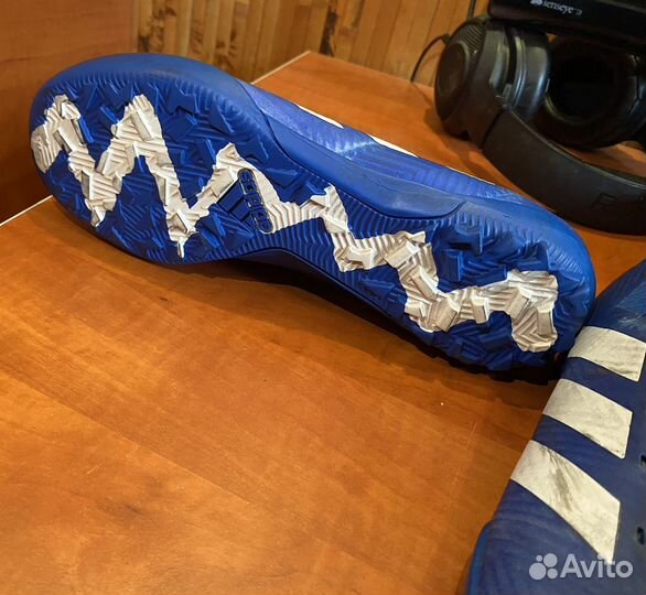 Футбольные бутсы adidas nemeziz 18.1