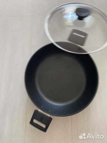 Сковорода 28 тефлоновое покрытие