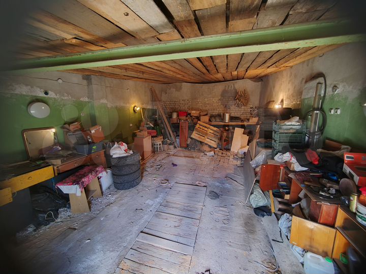 Гараж, > 30 м²