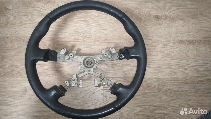 Руль на Toyota avensis t250