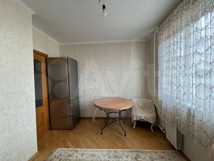 2-к. квартира, 57 м², 15/17 эт.