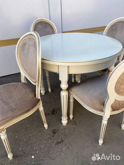 Столы и стулья новые