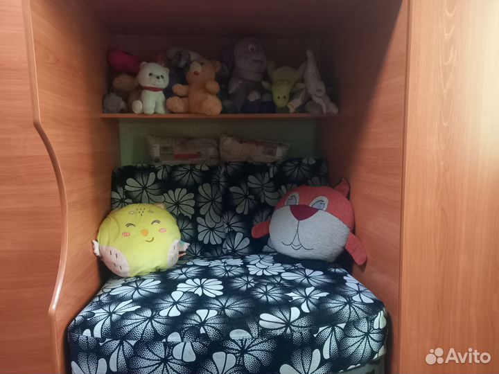 Двухярусная кровать