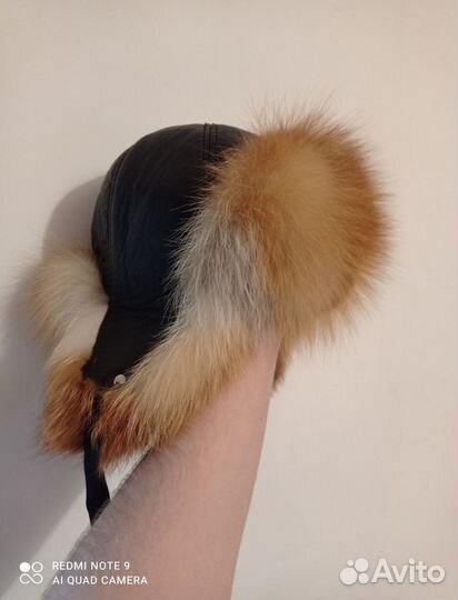 Шапки женские новые из натуральных мехов