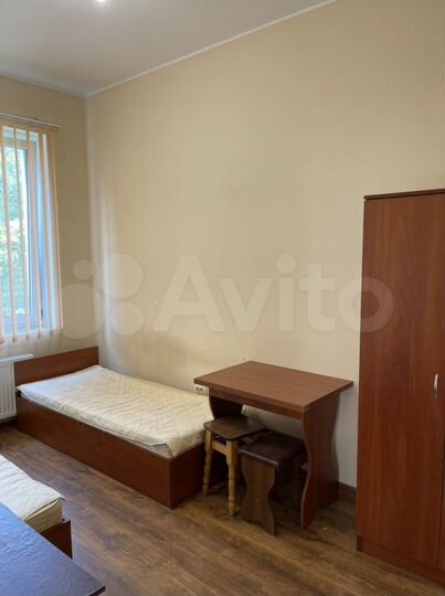 Комната 25 м² в 3-к., 1/2 эт.