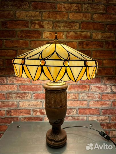 Настольная лампа тиффани