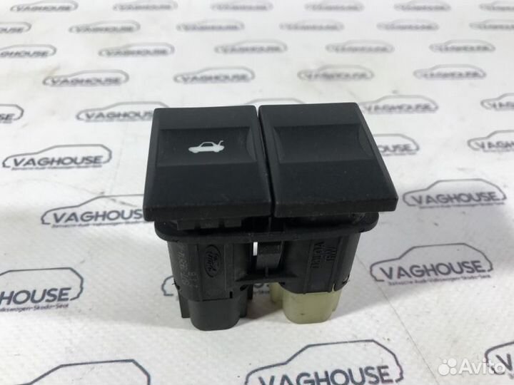 Кнопка багажника Ford Mondeo MK 3 2001